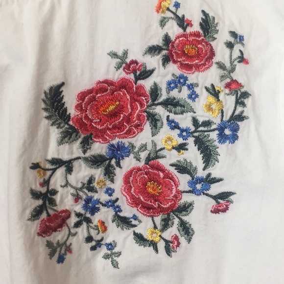 Rue 21 floral Embroidered Top - Picture 6 of 8